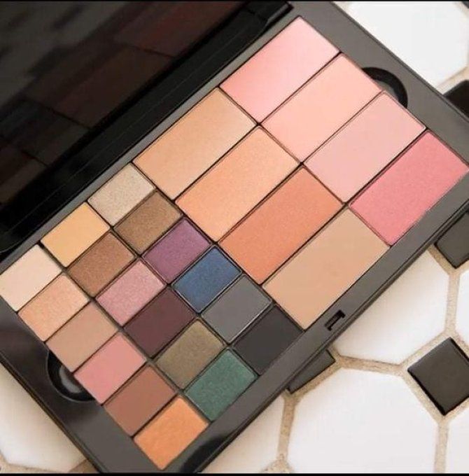 Pro Palette Mary Kay ( vide )